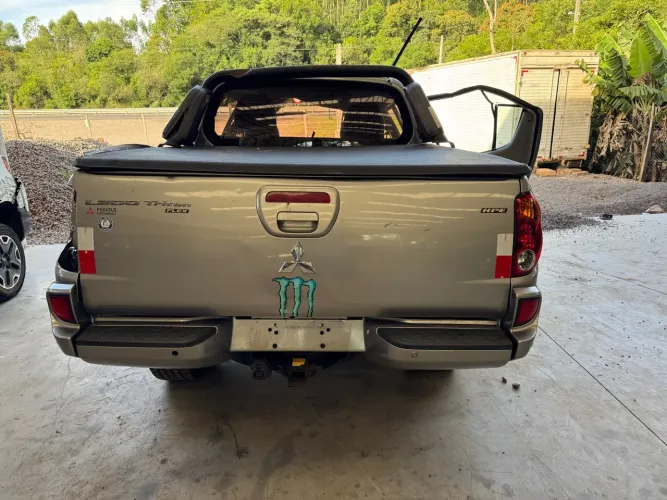 L200 Triton em peças 