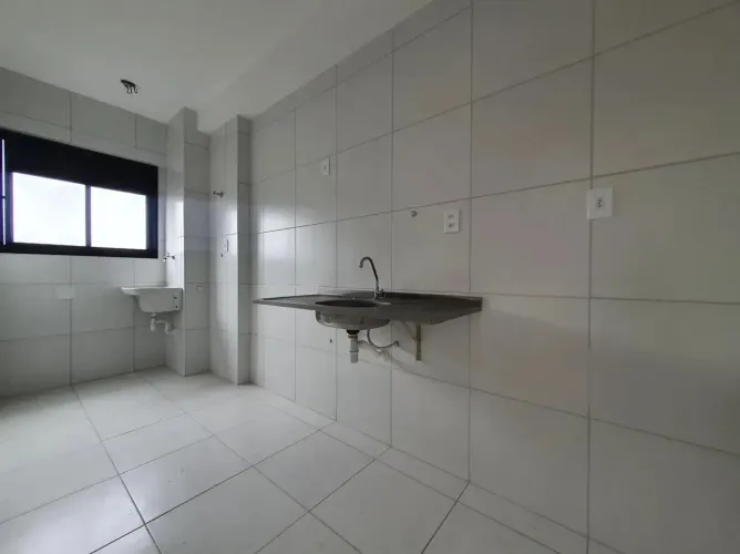 Flor De Lis, 2 Quartos Sendo 1 Suíte, Em 53M², Varanda E 1 De Garagem Em Pernambués. CPSKH