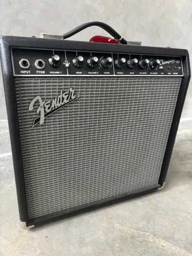 Amplificador Fender Champion 40