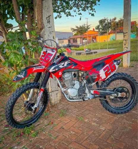 Crf 230 / 2015 / PROZONA / CHEIA DE ACESSÓRIOS