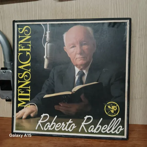 Vendo esse disco de vinil bem antigo