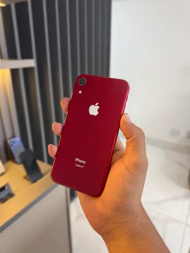 iPhone XR na cor Red de 64Gb
