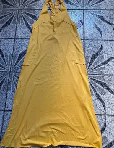 Vestido amarelo tamanho M/G com etiqueta 