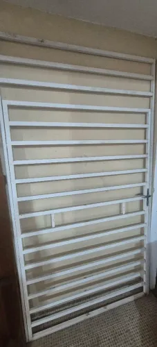 Portão de Alumínio 245cm x 131cm abre 90 graus pra dentro esquerda