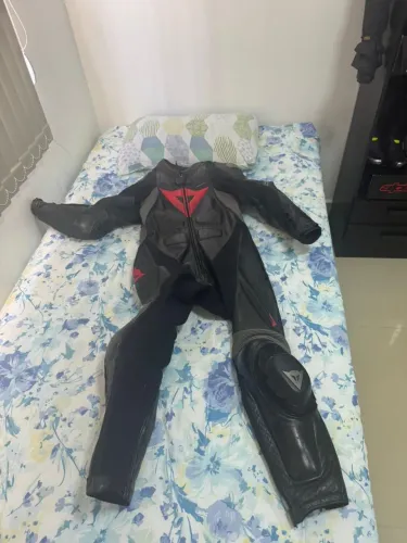 Macacão Daynese 1 peça tamanho 48