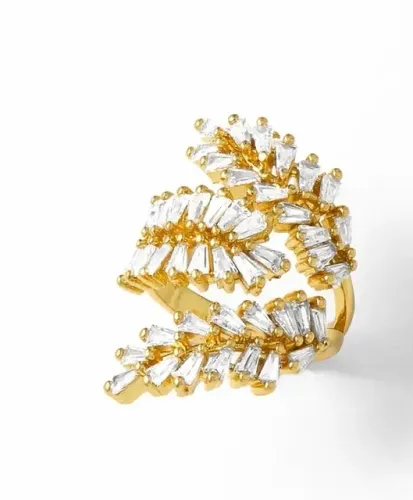 Anel Folha Folheado à Ouro com Zircônias 