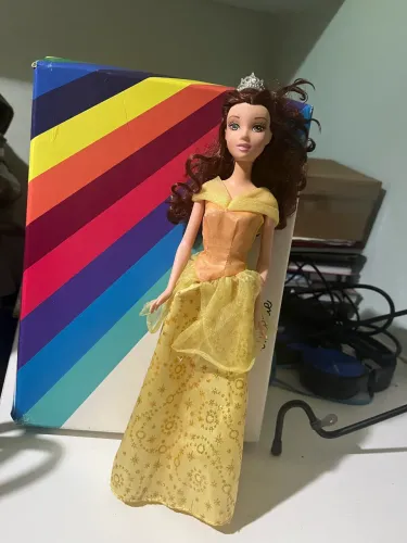 Boneca Barbie bela da bela e a fera