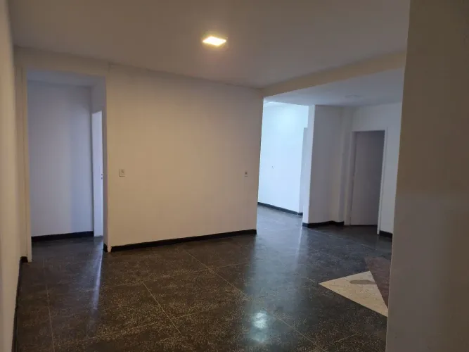 Alugo amplo apt. 3 qts Águas Claras 