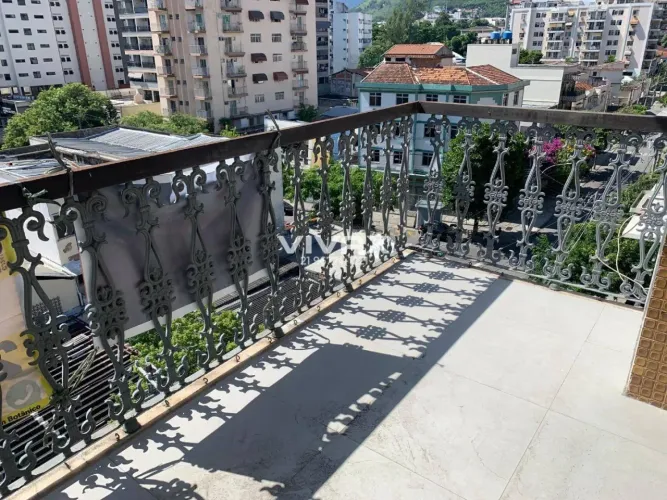 MÉIER | Rua Vilela Tavares - 3 Quartos (1 Suíte) 2 Banheiros 2 Vagas - Varanda | Agende Su
