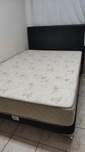 Colchão de casal (apenas o colchão)