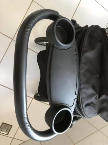 Carrinho de Bebê com Porta Copos