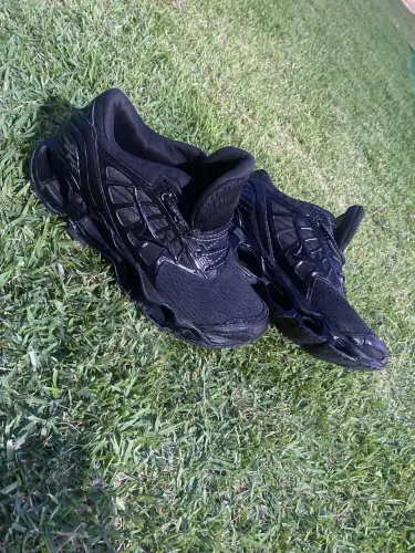 Mizuno Wave Prophecy 9