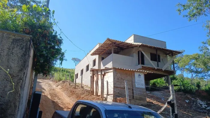 Casa em construção em Jaboticatubas 