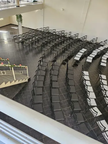 Alugo cadeiras de ferro para evento