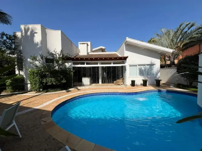 Casa à Venda no Condomínio Arboreto dos Jequitibás, Sousas - Campinas/SP