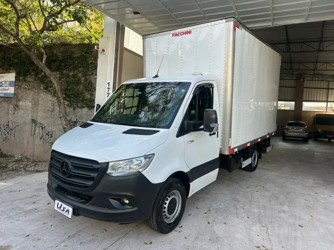 Sprinter 315 baú caminhete no documento categoria B carro muito novo baú novo 