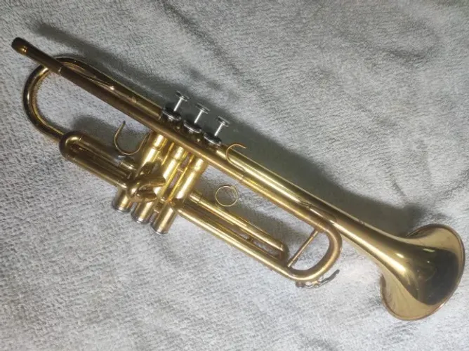 Trompete Yamaha 2335 (JP)