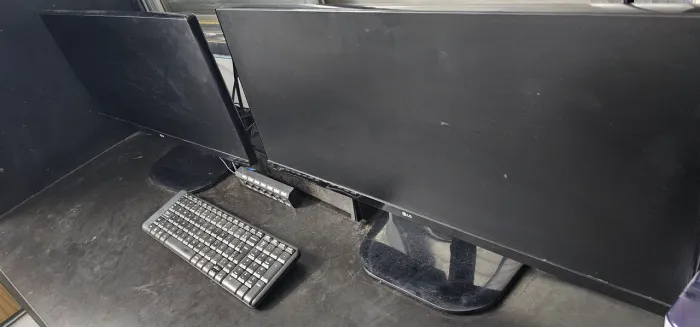 Dois Monitores LG - Ótimo estado ULTRAWIDE
