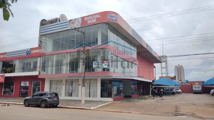 PRÉDIO COMERCIAL AV JORGE TEIXEIRA 03 PAVIMENTOS E ESTACIONA