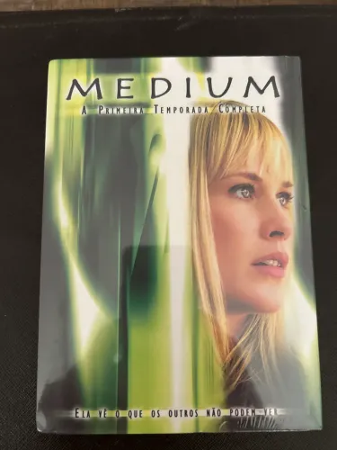 Medium primeira temporada lacrado