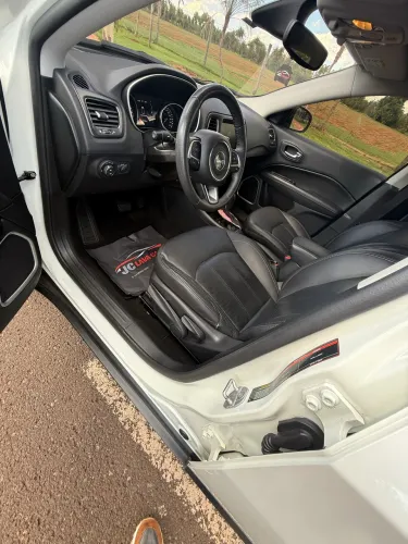 Jeep Compass Longitude 2.0 4X2 Flex 16V Aut. 2017