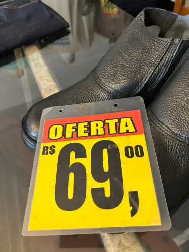 BOTINA NÚMERO 46, difícil de encontrar por apenas 69,00 reais cada unidade