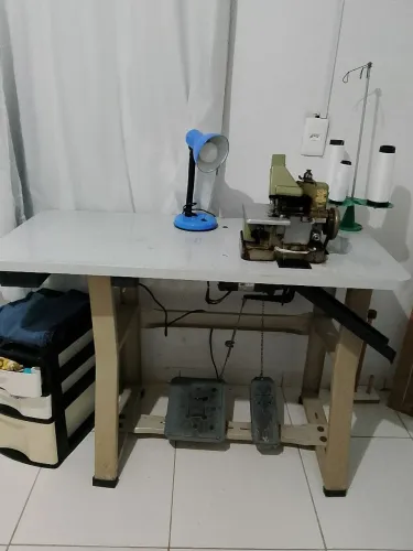 Máquina de costura