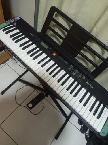 Teclado Casiotone Ct-S200, Troco por violão profissional