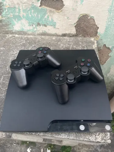 Vendo ps3 slim desbloqueado 250 GB com vários jogos!!