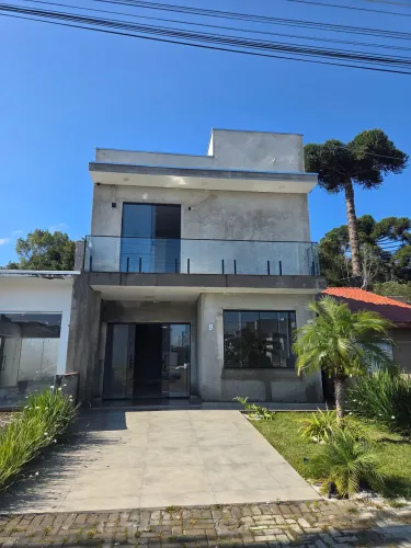 Aluga-se sobrado no condomínio itaqui 
