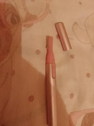 Caneta depiladora elétrica para sobrancelhas