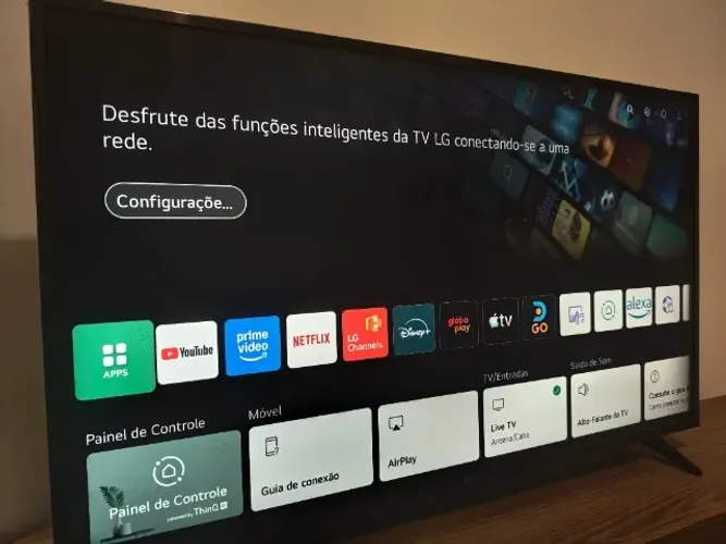 TV LG UHD 43 polegadas à Venda em Estado de Nova