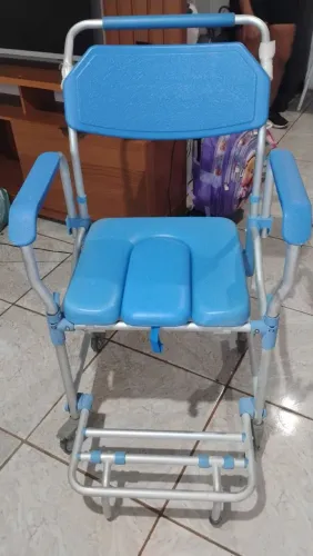 Cadeira de banho pra idosos