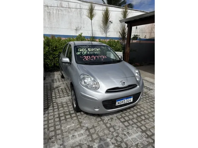 Nissan March S 1.0 12V Flex 5P 2013