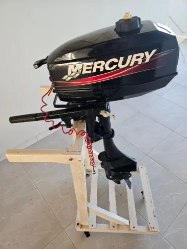 Motor Mercury 3.3 HP
