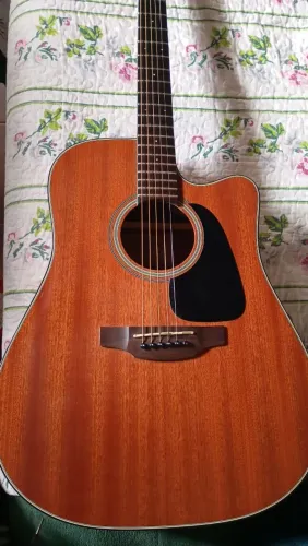 VENDO VIOLÃO TAKAMINE G11