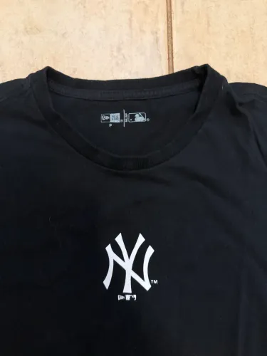 Camiseta New Era