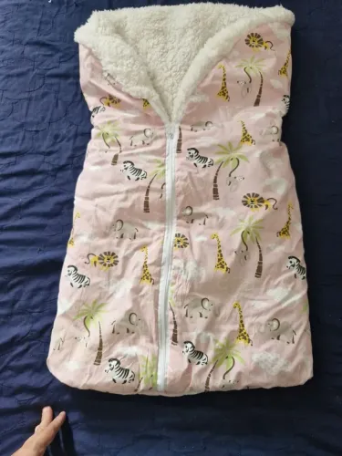 Saco de dormir com zíper<br>R$20,00<br>Retirar no jardim Califórnia