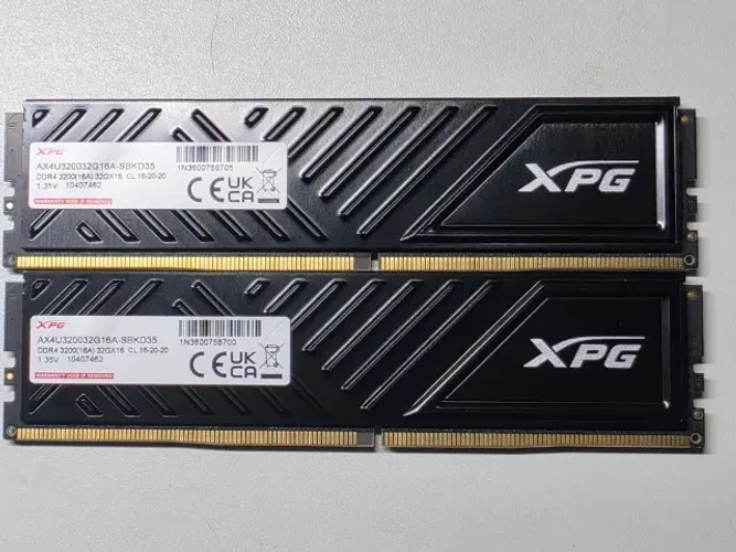 Memoria DDR4 XPG 64gb Dois Modulos de 32GB 3200Mhz CL 16-20-20