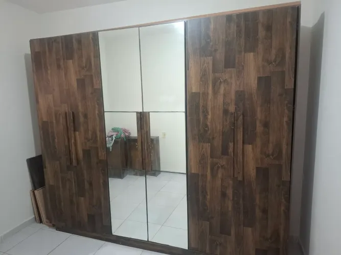 Guarda roupa 6 portas espelhos na portas