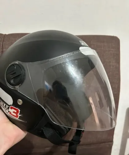 Capacete