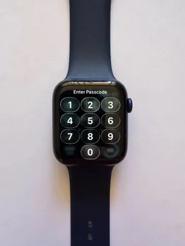 Apple Watch Series 6 44mm GPS Alumínio Azul - bateria 77%, pulseira azul