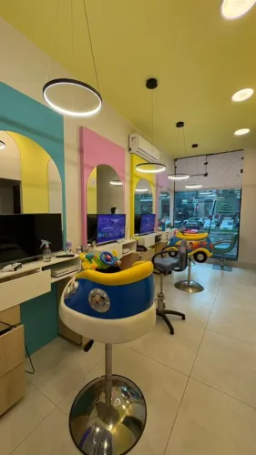 Estágio de Atendimento em Salão de Beleza Infantil
