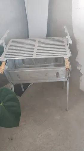 Churrasqueiras de alumínio Desmontável três compartimentos novas direto da fábrica.