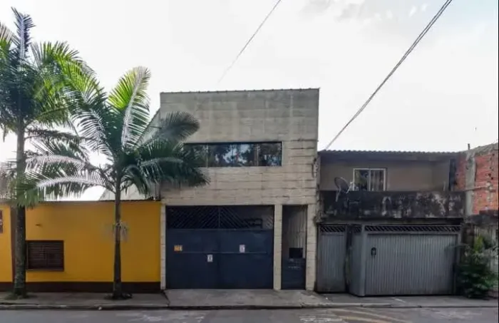 Galpão na Rua Antônio Burlini, 32 175 m²