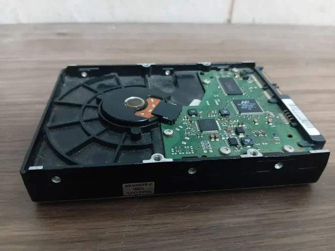 HD Samsung Modelo HD322HJ disco rígido interno de 3,5 polegadas com capacidade de 320 GB