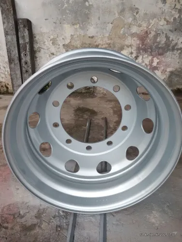Rodas semi novo aro 22.5 10 furos
