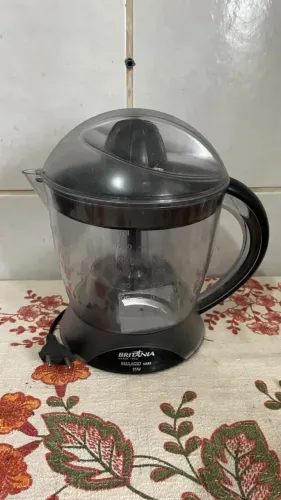 Espremedor de Frutas Britânia