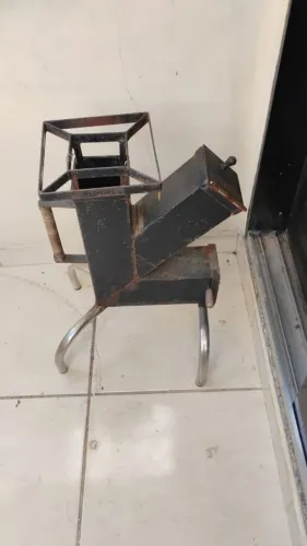 CHURRASQUEIRA LENHA E CARVÃO. 