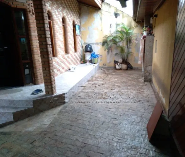 CASA,4 Dormitorio(s) bairro Laranjeiras